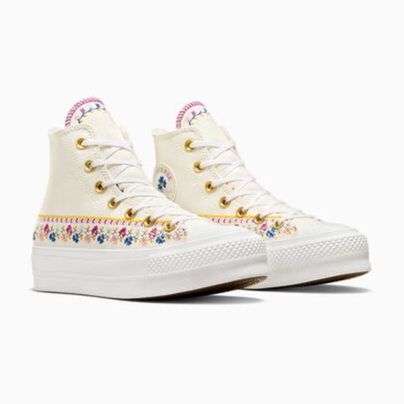 CHUCK TAYLOR ALL STAR LIFT FREE SPIRIT FLORALS
Men’s:7.5
Women’s:9.5
No RETURN. - Picture 4 of 9